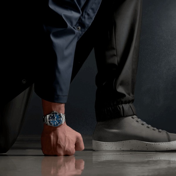 Longines Hydroconquest automatic stainless steel watch, blue dial 43 mm