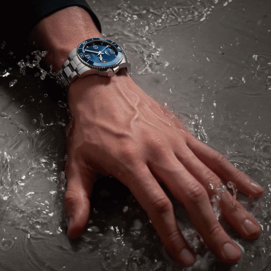 Montre Longines Hydroconquest automatique acier cadran bleu 43 mm L3.782.4.96.6