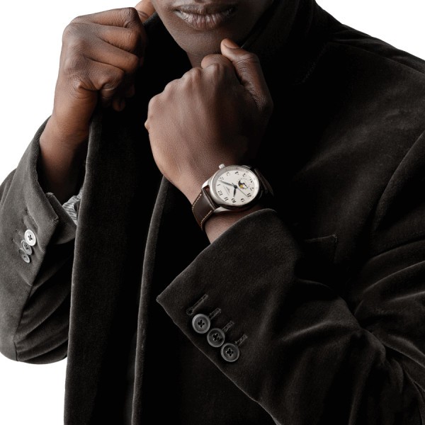 Montre Longines Master Collection automatique cadran argenté phases de lune bracelet cuir brun 40 mm L2.909.4.78.3