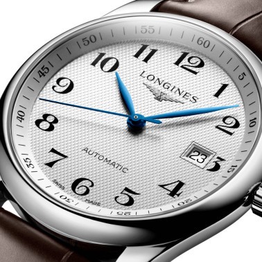 Montre Longines Master Collection automatique cadran argenté chiffres arabes bracelet cuir marron 40 mm