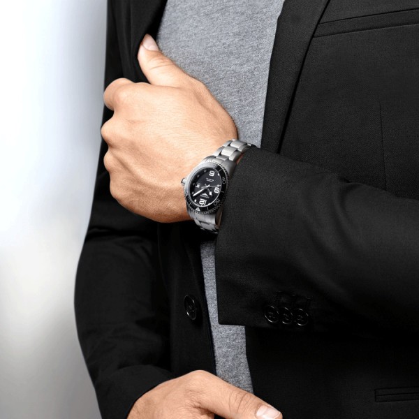 Longines Hydroconquest automatic stainless steel watch with black dial 43 mm