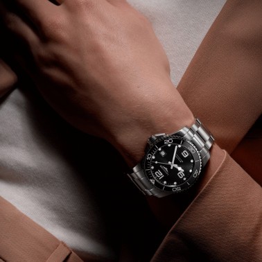 Longines Hydroconquest automatic stainless steel watch with black dial 43 mm