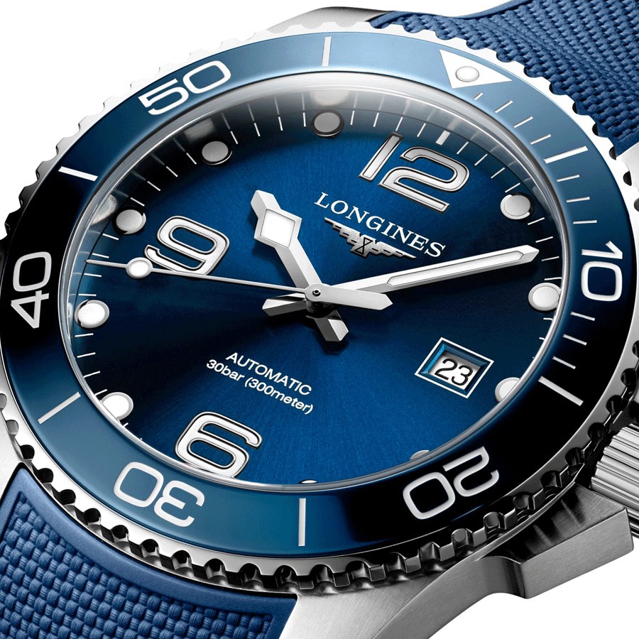 Montre Longines Hydroconquest automatique acier bracelet caoutchouc bleu 43 mm L3.782.4.96.9