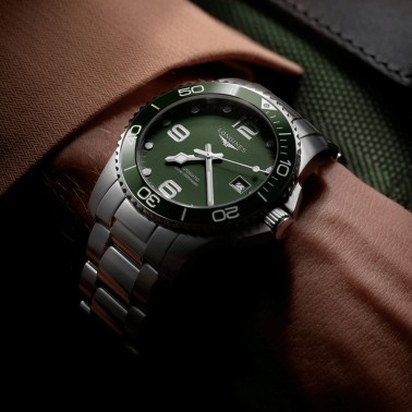 Montre Longines HydroConquest automatique cadran vert bracelet acier 43 mm L3.782.4.06.6