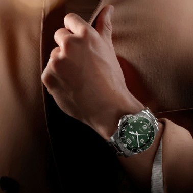 Montre Longines HydroConquest automatique cadran vert bracelet acier 43 mm L3.782.4.06.6