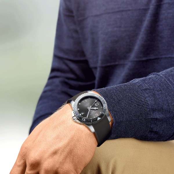 Montre Longines HydroConquest automatique cadran gris bracelet caoutchouc gris 41 mm L3.781.4.76.9