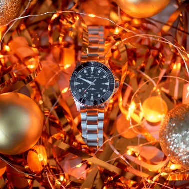 Hamilton Khaki Navy Scuba automatic watch black dial steel bracelet 43 mm