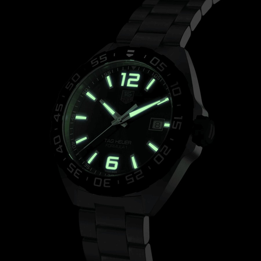 Montre TAG Heuer Formula 1 quartz cadran noir lunette noire bracelet acier 41 mm