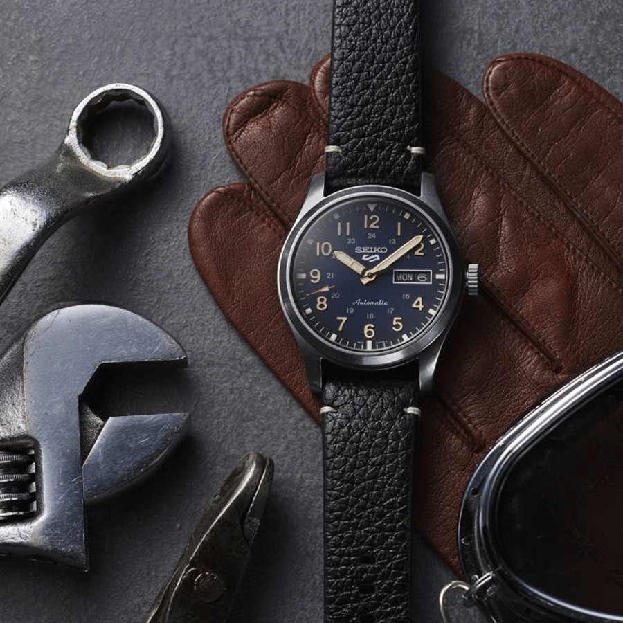 Montre Seiko 5 Military automatique cadran bleu bracelet cuir noir 39,4 mm
