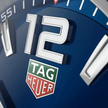 Montre TAG Heuer Formula 1 quartz cadran bleu bracelet acier 41 mm