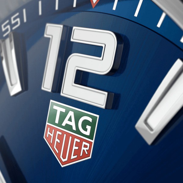 Montre TAG Heuer Formula 1 quartz cadran bleu bracelet acier 41 mm