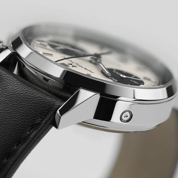 Montre Hamilton American Classic Intra-Matic cadran blanc bracelet cuir noir 40 mm H38416711