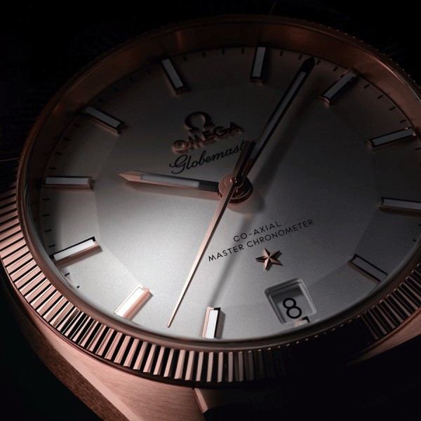 Montre Omega Constellation Globemaster Co-Axial Master Chronometer or rouge bracelet cuir chocolat 39 mm
