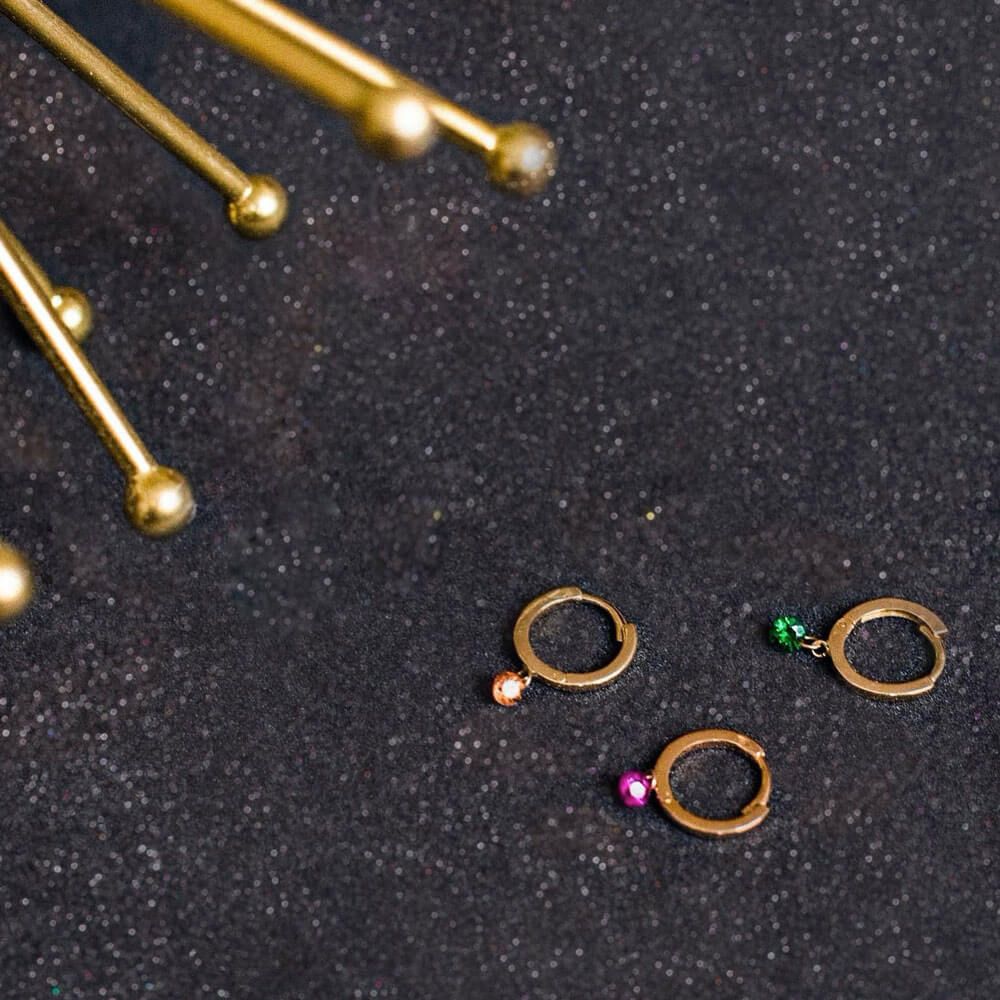 Mini créoles La Brune et La Blonde Confetti en or rose et 2 rubis 0,30 carat