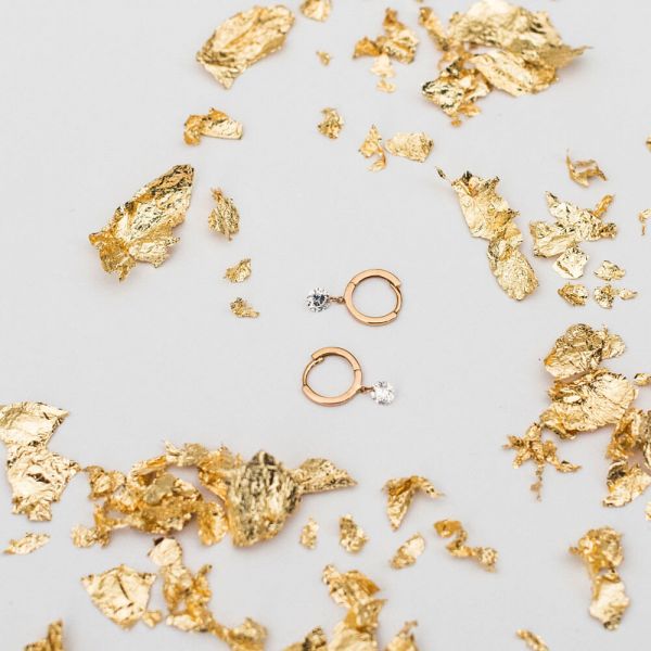 Mini créoles La Brune et La Blonde 360° en or jaune 2 diamants taille brillant 2 x 0,30 carat