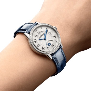 Montre Jaeger-LeCoultre Rendez-Vous Classic Night & Day automatique lunette sertie cadran argent bracelet cuir bleu 29 mm