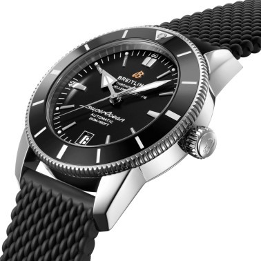Montre Breitling Superocean Heritage B20 automatique cadran noir bracelet caoutchouc noir 42 mm AB2010121B1S1