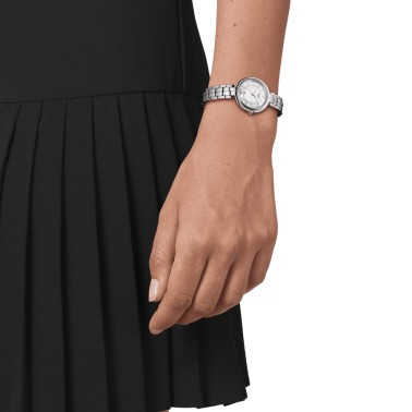 Montre Tissot T-Lady Flamingo quartz cadran nacre bracelet acier 30 mm T094.210.11.111.00