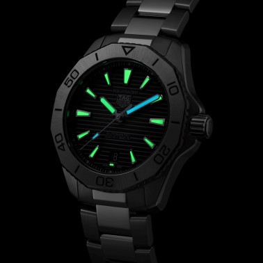 Montre TAG Heuer Aquaracer Professional 200 automatique cadran noir bracelet acier 40 mm WBP2110.BA0627