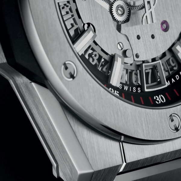 Montre Hublot Big Bang Integral Time Only Titanium automatique cadran gris bracelet titane gris 40 mm