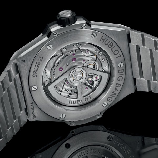 Montre Hublot Big Bang Integral Time Only Titanium automatique cadran gris bracelet titane gris 40 mm