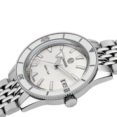 Montre Rado Captain Cook automatique cadran argenté bracelet acier 37 mm R32500013