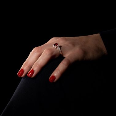 Lepage Le Siam ring in white gold, pigeon blood ruby and diamonds