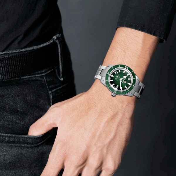 Montre Rado Captain Cook automatique cadran vert bracelet acier trois rangs 42 mm R32105313