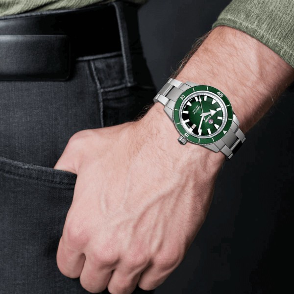 Montre Rado Captain Cook automatique cadran vert bracelet acier trois rangs 42 mm R32105313