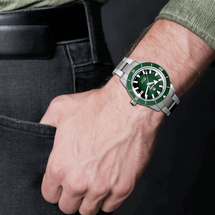 Montre Rado Captain Cook automatique cadran vert bracelet acier trois rangs 42 mm R32105313