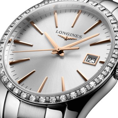 Montre Longines Conquest Classic quartz cadran argenté lunette sertie bracelet acier 34 mm L2.386.0.72.6