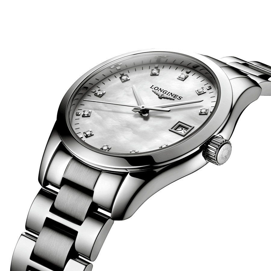 Montre Longines Conquest Classic quartz cadran nacre blanche bracelet acier 34 mm L2.386.4.87.6