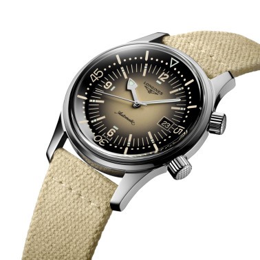 Montre Longines Legend Diver automatique cadran beige bracelet synthétique beige 42 mm L3.774.4.30.2