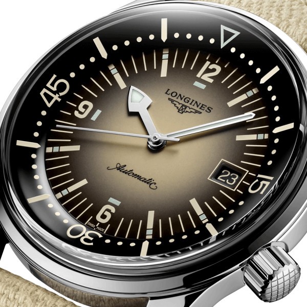 Montre Longines Legend Diver automatique cadran beige bracelet synthétique beige 42 mm L3.774.4.30.2