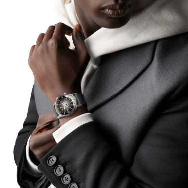 Montre Longines Legend Diver automatique cadran gris bracelet synthétique gris 42 mm L3.774.4.70.2