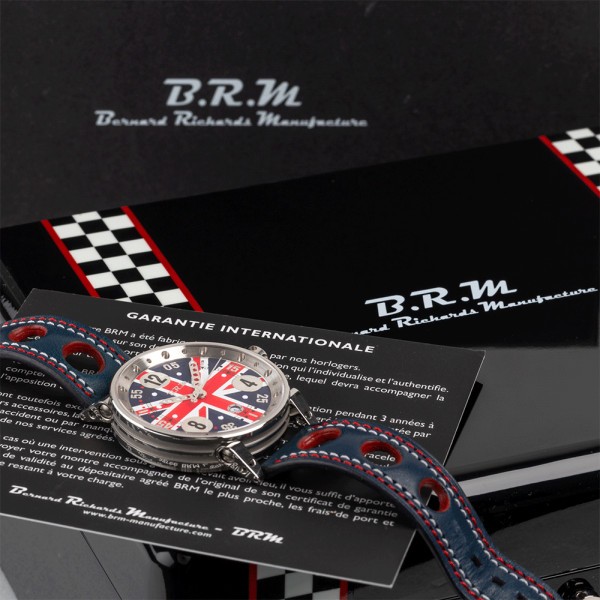 Montre BRM V6-44 "England" automatique NOS 44 mm