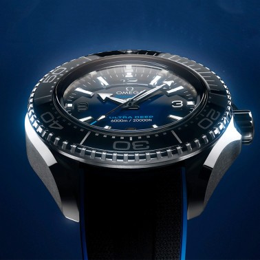 Montre Omega Seamaster Planet Ocean 6000M Ultra Deep Co-Axial cadran bleu bracelet caoutchouc 45,5 mm