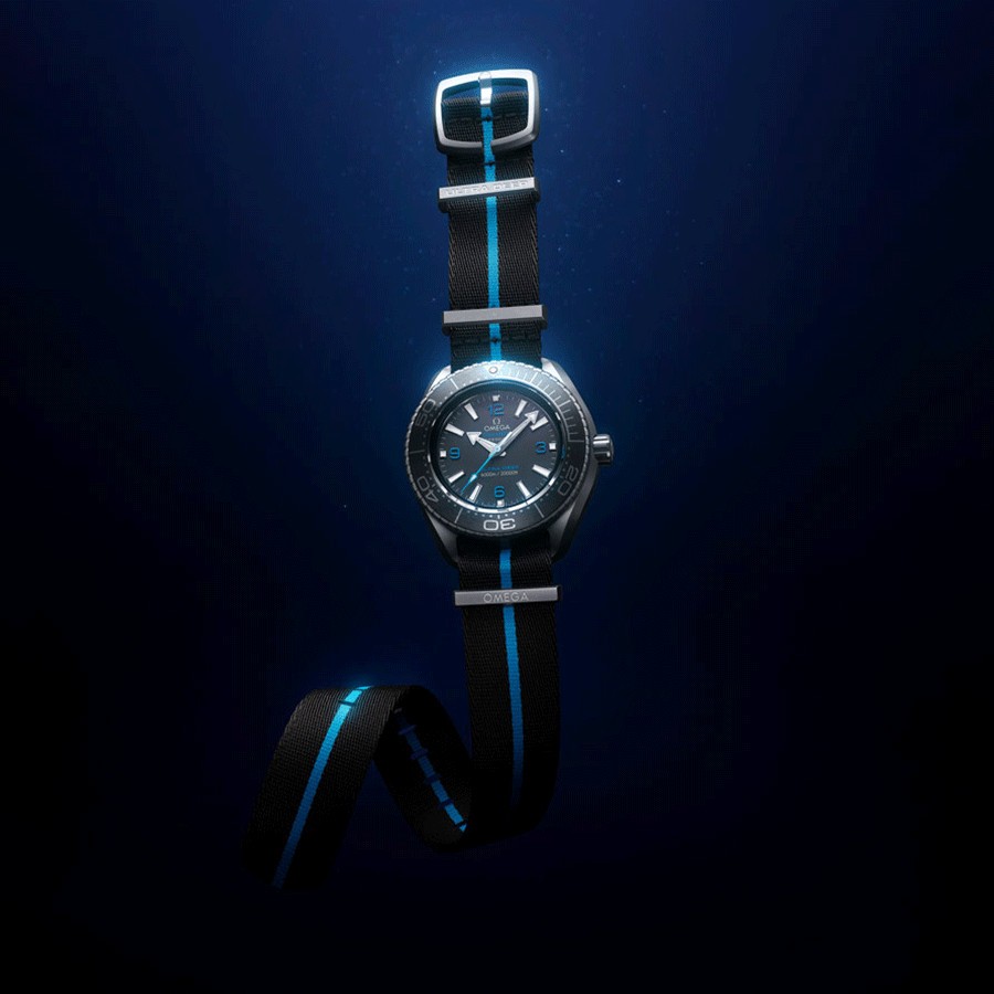 Montre Omega Seamaster Planet Ocean 6000M Ultra Deep Co-Axial titane cadran noir bracelet NATO 45,5 mm
