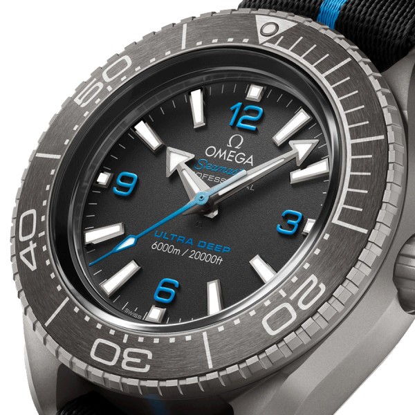 Montre Omega Seamaster Planet Ocean 6000M Ultra Deep Co-Axial titane cadran noir bracelet NATO 45,5 mm
