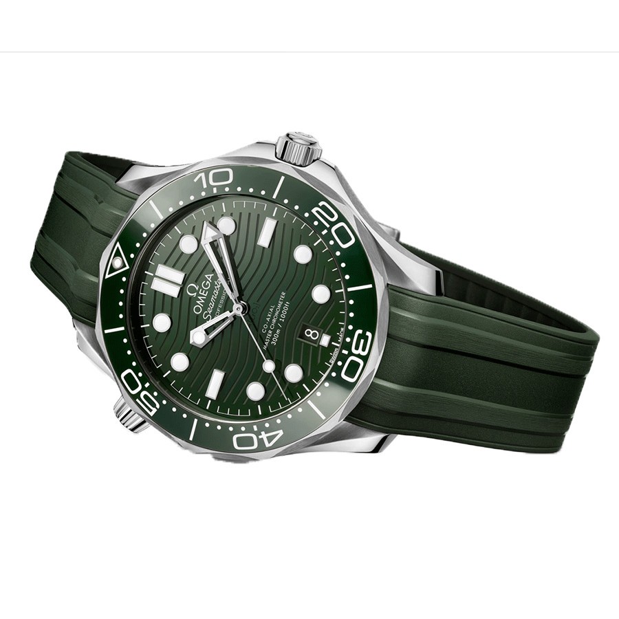 Montre Omega Seamaster Diver 300m Co-Axial Master Chronometer cadran vert bracelet caoutchouc 42 mm