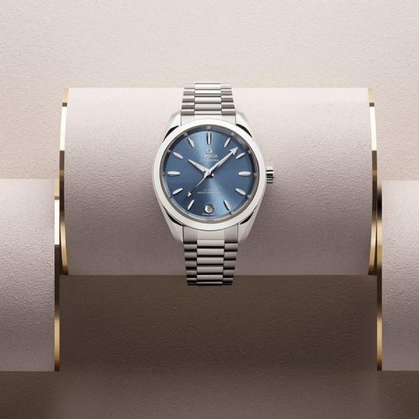 Montre Omega Seamaster Aqua Terra 150m Ladies Co-Axial Master Chronometer cadran bleu bracelet acier 34 mm