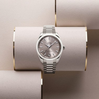 Montre Omega Seamaster Aqua Terra 150m Ladies Co-Axial Master Chronometer cadran grès bracelet acier 34 mm