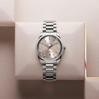 Montre Omega Seamaster Aqua Terra 150m Co-Axial Master Chronometer cadran grès bracelet acier 38 mm