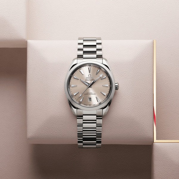 Montre Omega Seamaster Aqua Terra 150m Co-Axial Master Chronometer cadran grès bracelet acier 38 mm