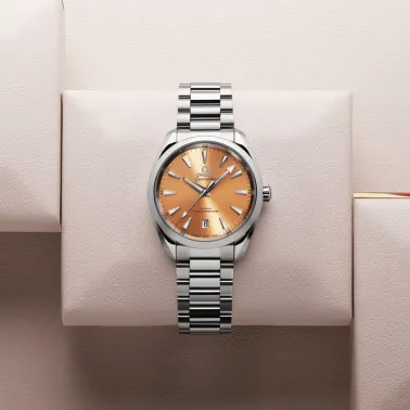 Montre Omega Seamaster Aqua Terra 150m Co-Axial Master Chronometer cadran safran bracelet acier 38 mm