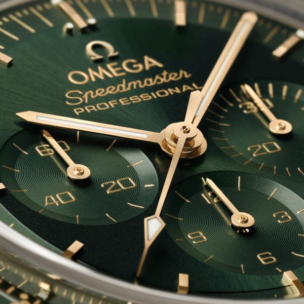 Omega Speedmaster Moonwatch Co‑Axial Master Chronometer watch in gold Moonshine green dial gold bracelet 42 mm