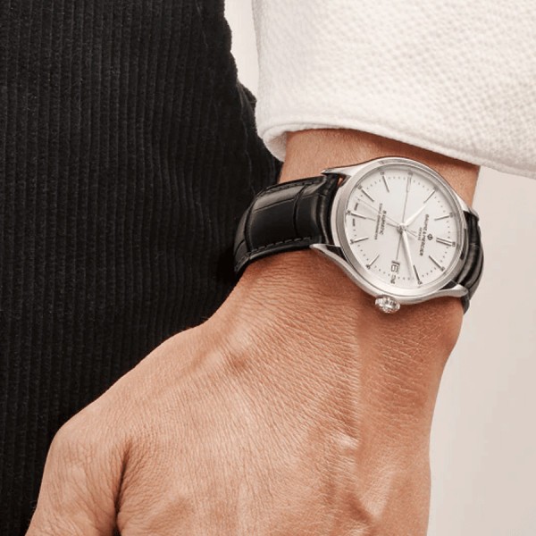 Montre Baume et Mercier Clifton Baumatic COSC cadran blanc bracelet cuir alligator noir 40 mm 10518