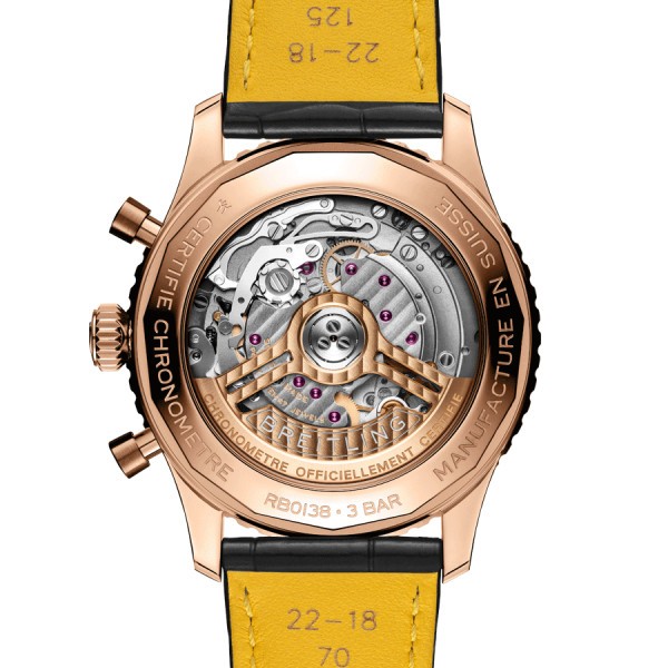 Montre Breitling Navitimer automatique Or Rose B01 Chronographe cadran noir bracelet cuir noir 43 mm RB0138211B1P1