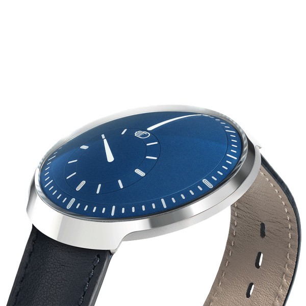 Montre Ressence Type 8 C titane automatique cadran Cobalt bracelet tissus gris 42,9 mm