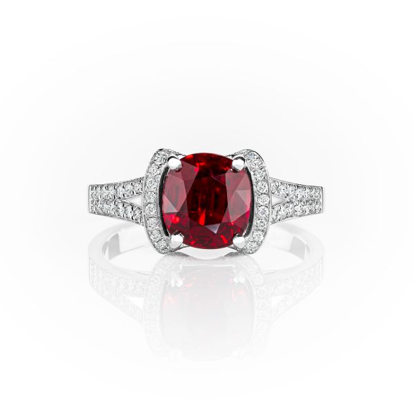 Lepage Le Siam ring in white gold, pigeon blood ruby and diamonds